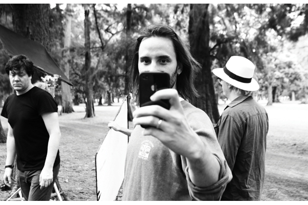 AY-Not-Dead-inv-2013---Back-campaña-(3)