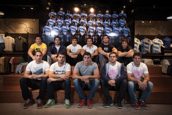 big Nike-Los-Pumas-02