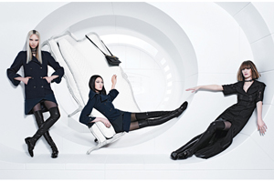 Travelling-in-space---2013-14-FW-ad-campaign---pictures-by-Karl-Lagerfeld---008
