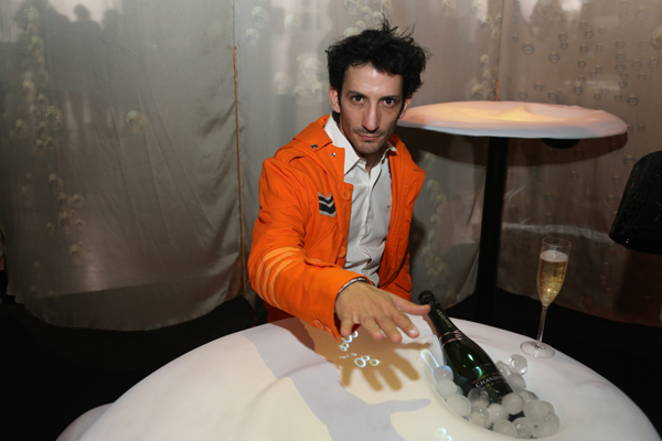 Juan-Minujín-Experiencia