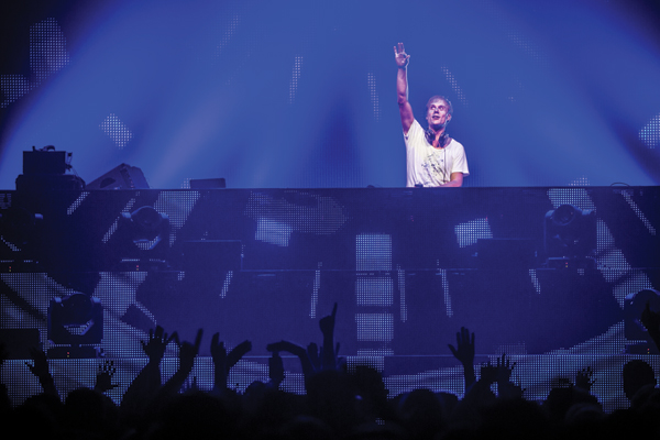 ARMADA_2014_1015_205706-3976_MVDA