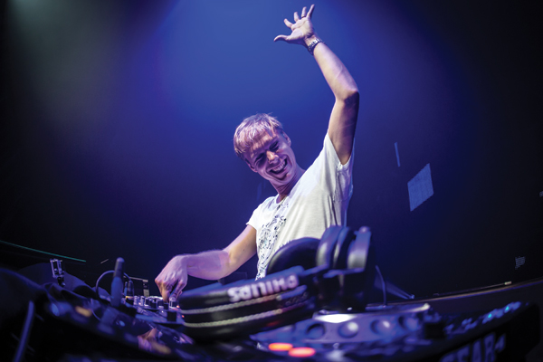 ARMADA_2014_1015_210244-4064_MVDA