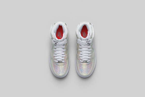 FA14_APP_B4-WMNS_Air_Force_1_Hi_Iridescent-Top_Down_Pair_Hero