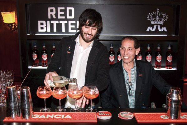 “Red-Vintage”-por-Oscar-Chabrés-(Bar-Chabrés)-y-Sebastián-Atienza