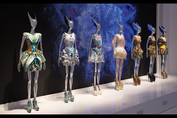 10._Installation_view_of__Platos_Atlantis_gallery_Alexander_McQueen_Savage_Beauty_at_the_VA_c_Victoria_and_Albert_Museum_London