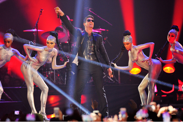 07-09-15-MTV-Europe-Music-Awards-2015-(3)