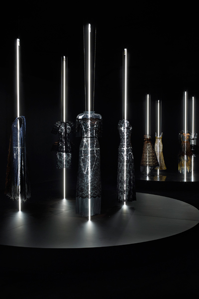 12_MADEMOISELLE_PRIVE_EXHIBITION_SAATCHI_GALLERY_LONDON_PICTURES_BY_OLIVIER_SAILLANT_HD