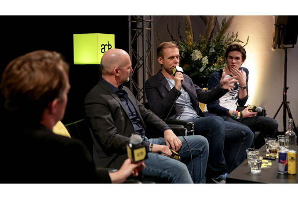 A-Meeting-of-Minds-2015_1610_Bas-Uterwijk1