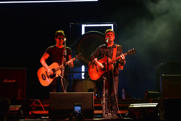 02_Laurencio-Adot_-Levis_BonJovi_Juanse-(2)