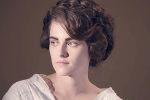 kristen-stewart-coco-chanel-2-b7d85da9-ed05-4859-b538-08d755fb11ae