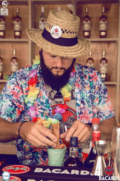 Autenticos-tragos-Tiki-de-la-mano-de-Gaston-de-Gennaro-en-Mute---Mar-del-Plata