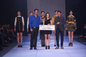 Alejandro-Bondone-Ceo-de-EAMODA-Argentina-y-Fundador-EAMODA-International,-Luciano-Margine-Presidente-de-Brother,-Diseños-de-la-Ganadora-en-pasarela-y-la-ganadora