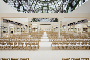 FALL-WINTER-2016-17-READY-TO-WEAR---DECOR-PICTURES-BY-OLIVIER-SAILLANT-001