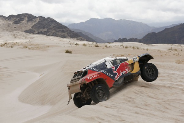 PEUGEOT-2008-DKR-EN-ACCION