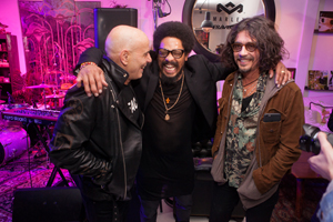 Acompa§ando-a-Fr†vega,-Zeta-Bosio,-Rohan-Marley-y-Zorrito-Von-Quintiero-disfrutando-en-el-lanzamiento-de-la-l°nea-House-of-Marley