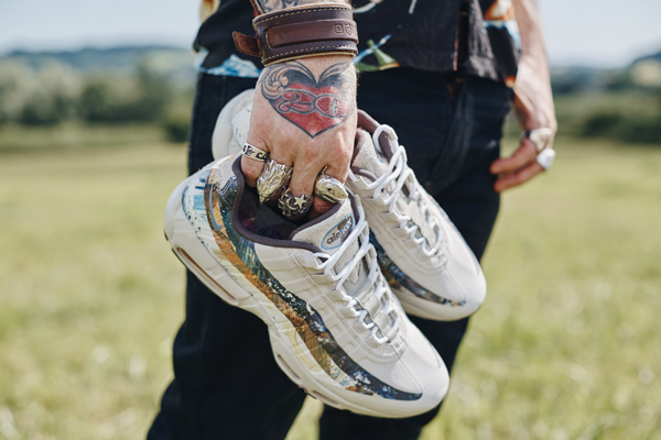 1sp16_nsw_am95dw_lifestyleimagery_18_r300